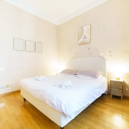 Intrho Vintage Flat 아파트