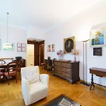 Intrho Vintage Flat شقة *