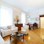 Intrho Vintage Flat